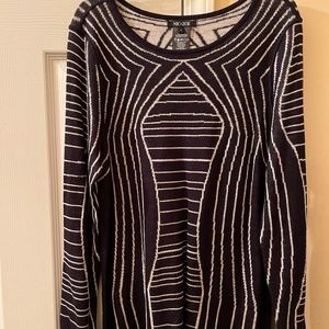 Nic and Zoe geometric black and white sweater, size large.